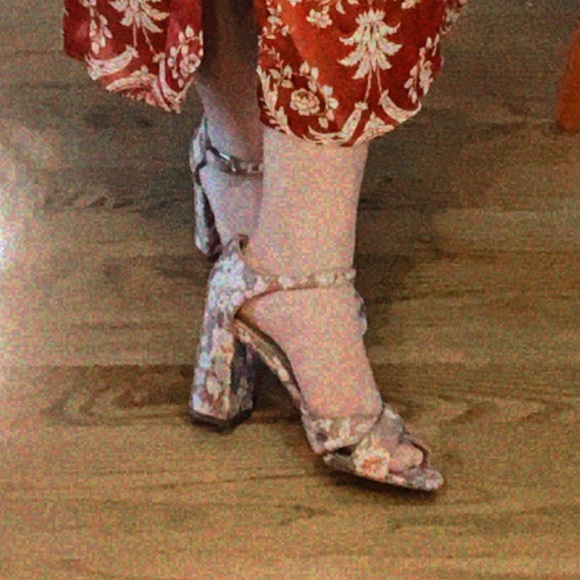 Used - Picture 4 of 5